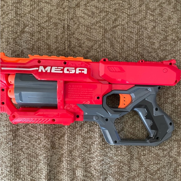 Nerf Mega Cycloneshock w/ 6 Mega Darts - Picture 2 of 3